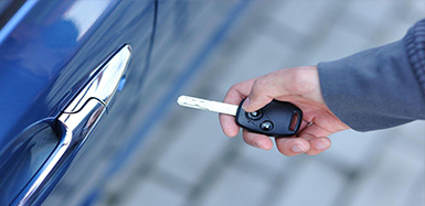 安龙县余记开锁公司汽车钥匙锁在车里了怎么办？如何开汽车锁